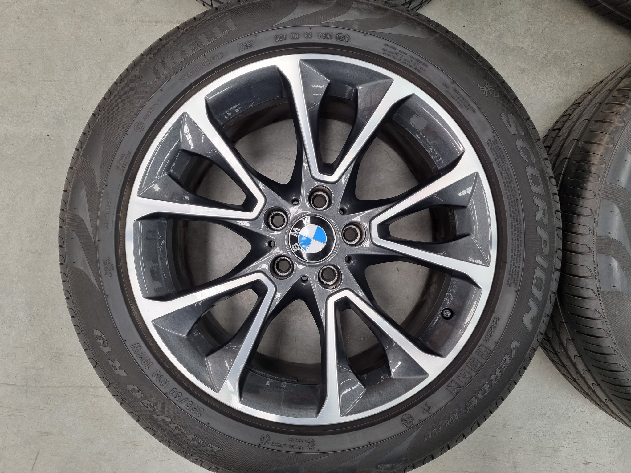 Load image into Gallery viewer, Genuine BMW X5 F15 Style 449 Grey 19 Inch Wheels and Tyres Set of 4