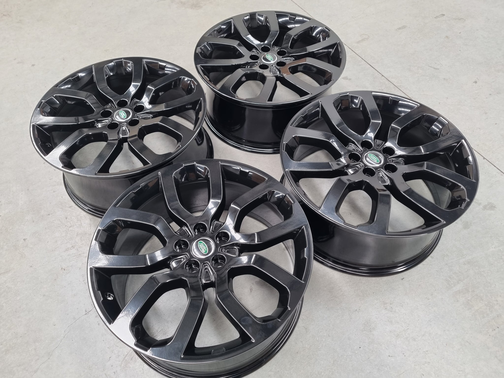 Load image into Gallery viewer, Genuine Range Rover Sport HSE Black 22 Inch Alloy Wheels Set of 4
