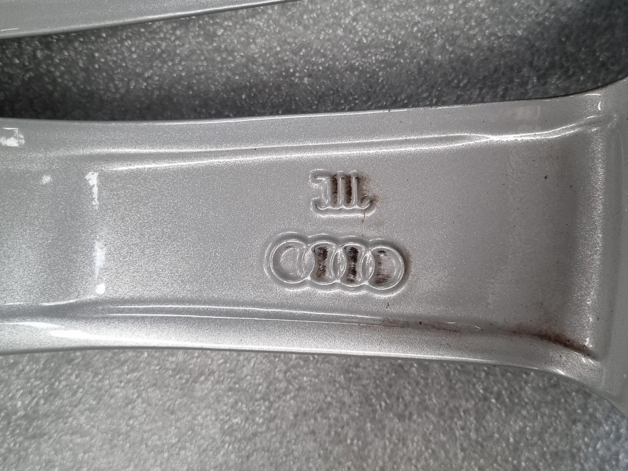Load image into Gallery viewer, Genuine AUDI S3 Silver 2018 Model 18 Inch Alloy Wheels Set of 4