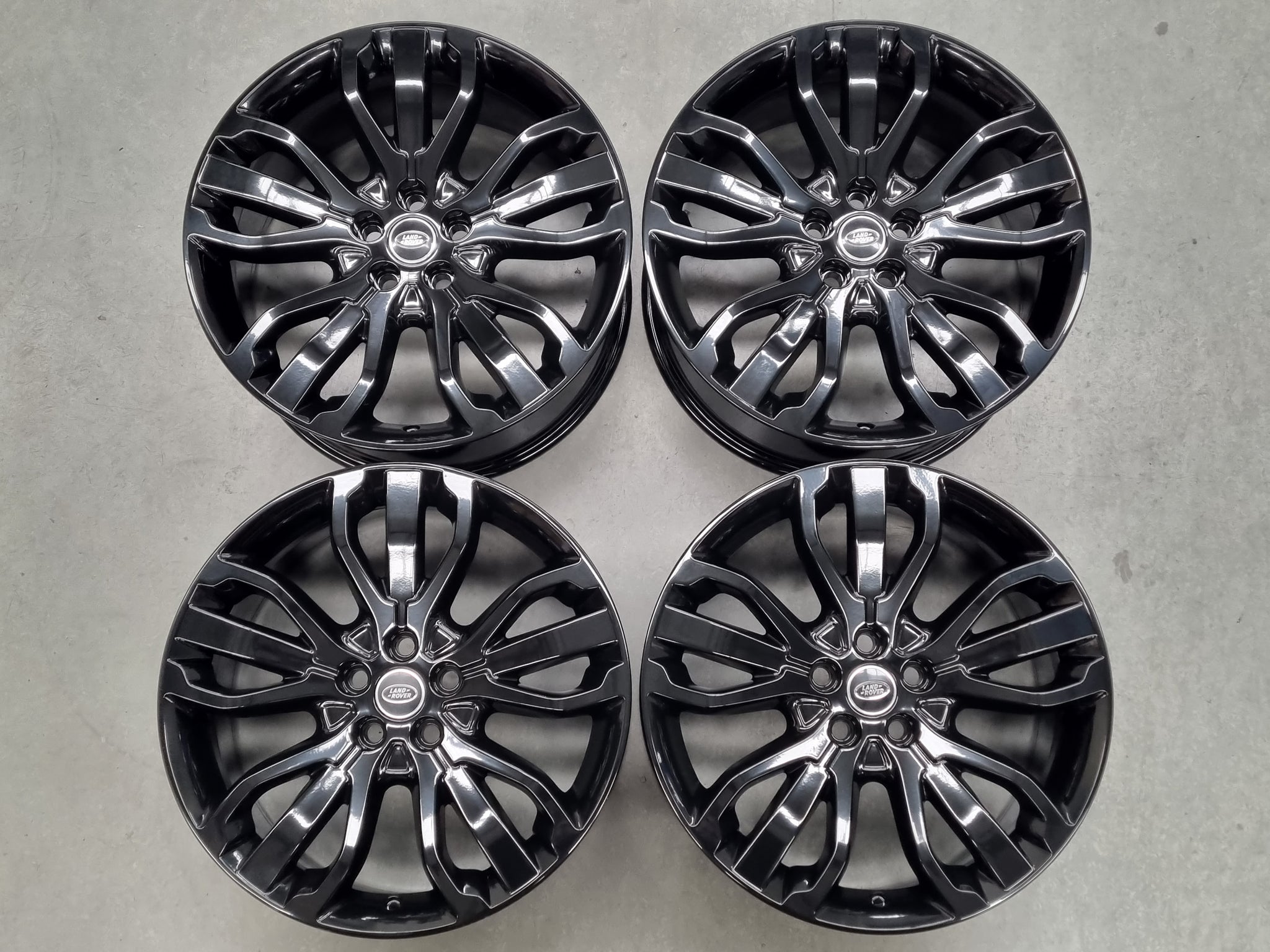 Load image into Gallery viewer, Genuine Range Rover Sport 21 Inch DK62 Black Alloy Wheels Set of 4