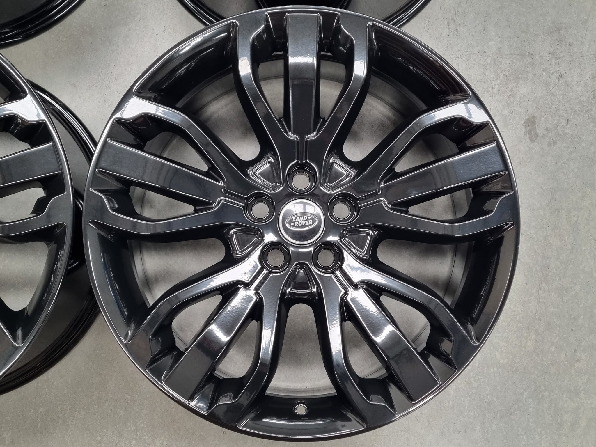 Load image into Gallery viewer, Genuine Range Rover Sport 21 Inch DK62 Black Alloy Wheels Set of 4