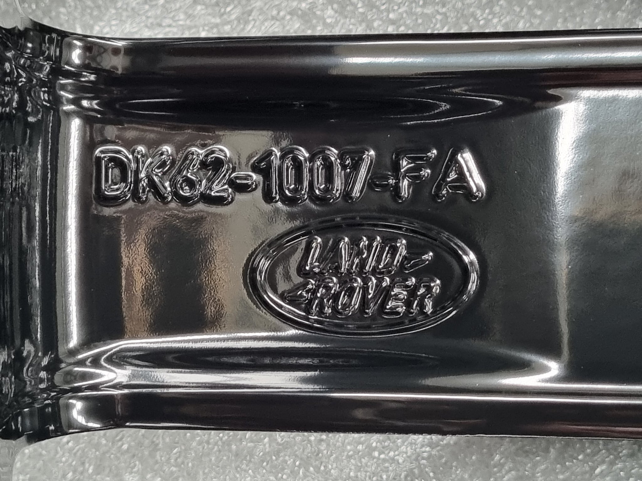 Load image into Gallery viewer, Genuine Range Rover Sport 21 Inch DK62 Black Alloy Wheels Set of 4