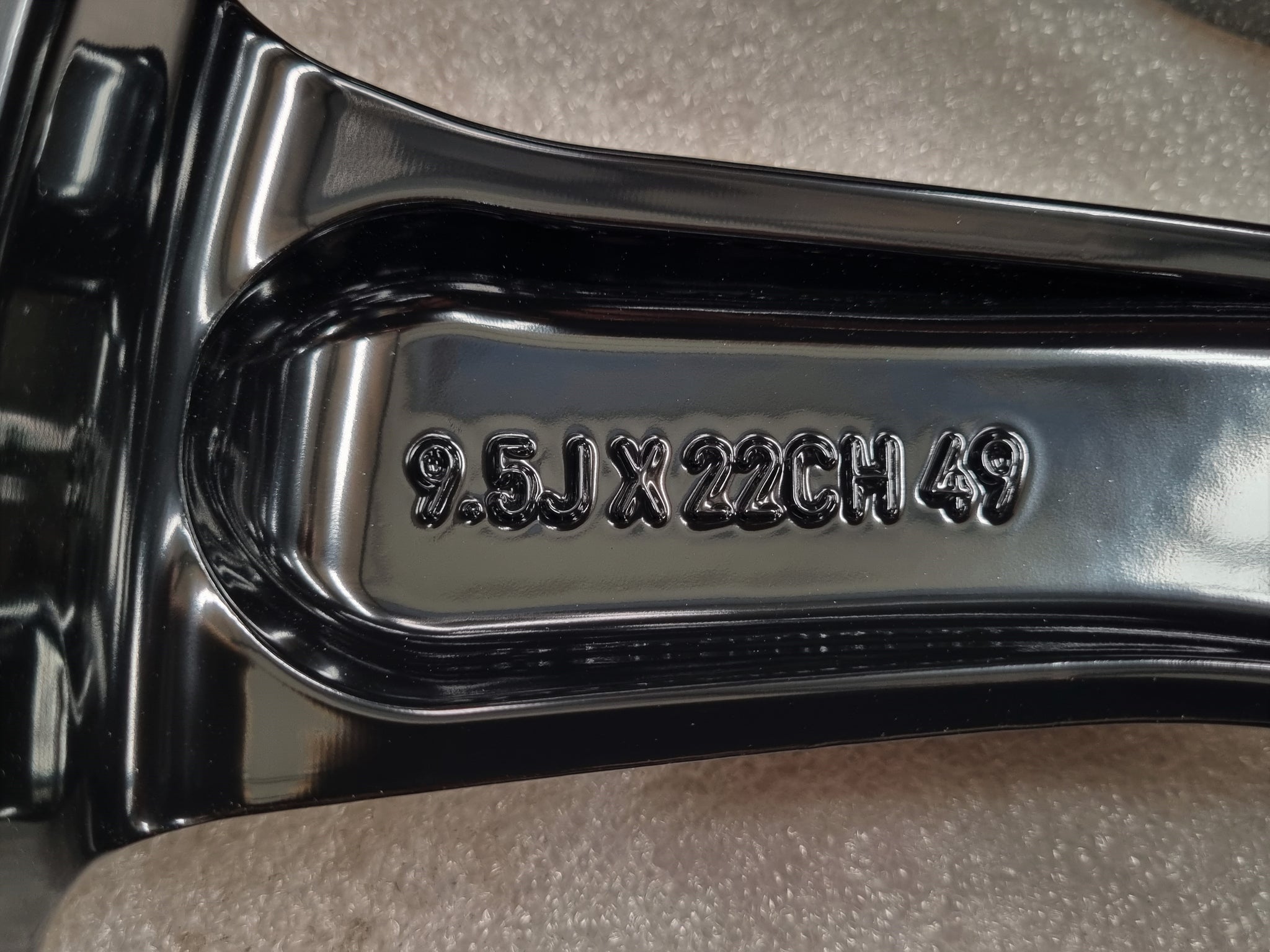 Load image into Gallery viewer, Genuine Range Rover Sport HSE 2020 Model 22 Inch Black Alloy Wheels Set of 4