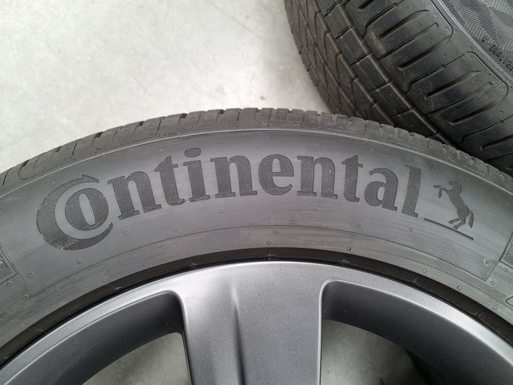 Load image into Gallery viewer, Genuine Range Rover Velar J8A2 19 Inch Wheels and Tyres Set of 4