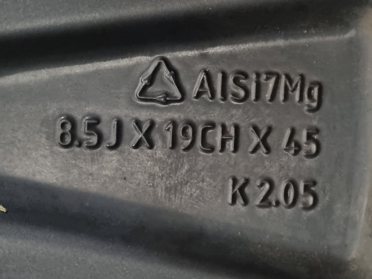Load image into Gallery viewer, Genuine Range Rover Velar J8A2 19 Inch Wheels and Tyres Set of 4