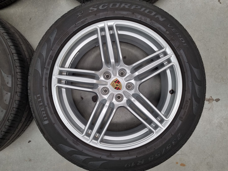 Load image into Gallery viewer, Genuine Porsche Macan 2021 Model 19 Inch Wheels and Tyres Set of 4