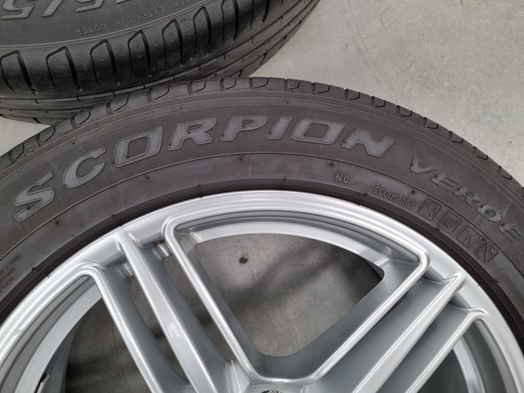 Load image into Gallery viewer, Genuine Porsche Macan 2021 Model 19 Inch Wheels and Tyres Set of 4