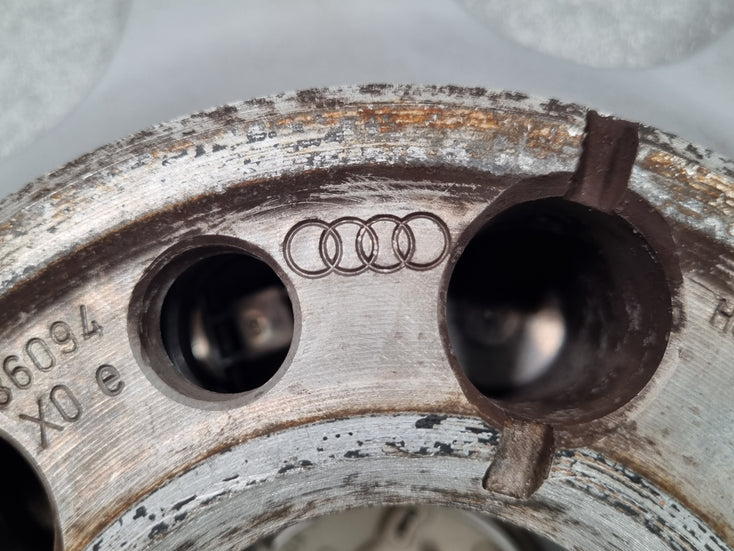 Load image into Gallery viewer, Genuine AUDI 17x8 ET39 5/112 025G Wheels Set of 4