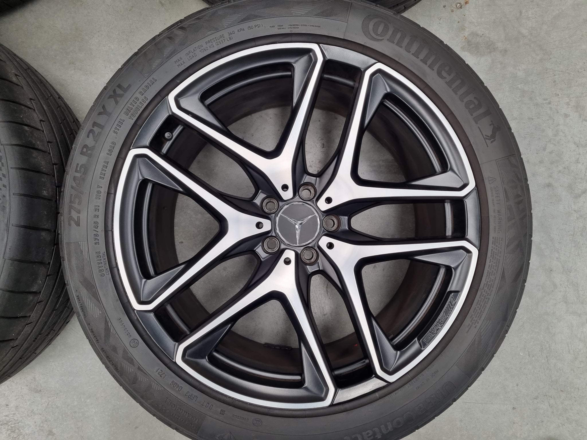 Load image into Gallery viewer, Genuine Mercedes Benz GLE53/GLE63 AMG 21 Inch Wheels and Tyres Set of 4
