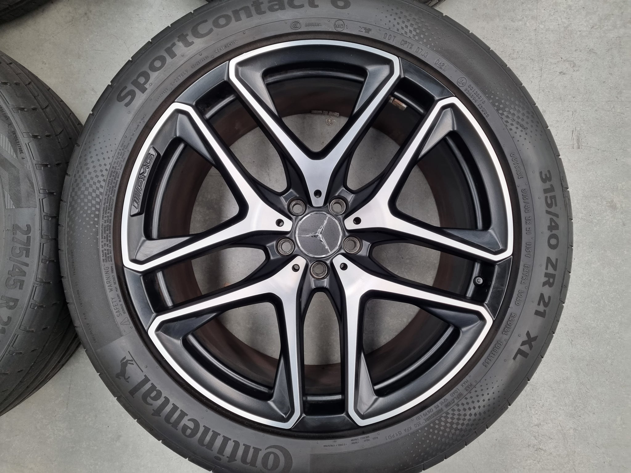 Load image into Gallery viewer, Genuine Mercedes Benz GLE53/GLE63 AMG 21 Inch Wheels and Tyres Set of 4
