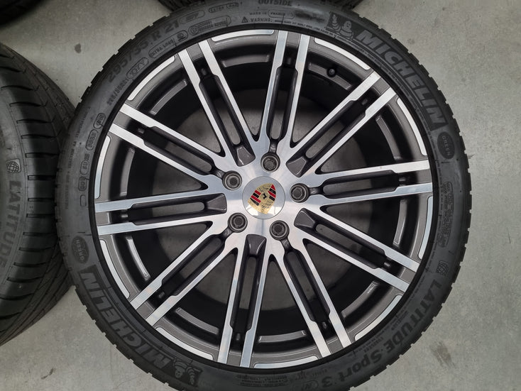 Load image into Gallery viewer, Genuine Porsche Cayenne Turbo 21 Inch Wheels and Tyres Set of 4