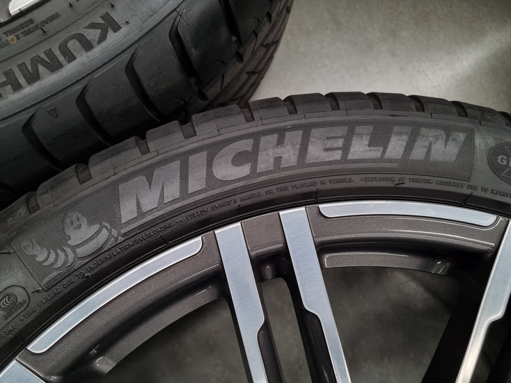 Load image into Gallery viewer, Genuine Porsche Cayenne Turbo 21 Inch Wheels and Tyres Set of 4