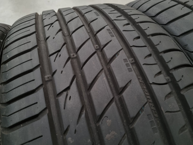 Load image into Gallery viewer, Genuine Porsche Cayenne Turbo 21 Inch Wheels and Tyres Set of 4