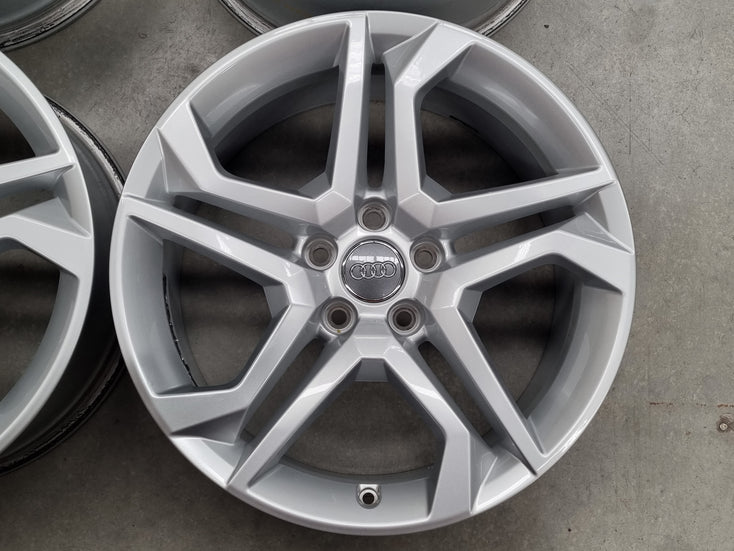 Load image into Gallery viewer, Genuine AUDI 18x8 ET39 5/112 025BD Wheels Set of 4