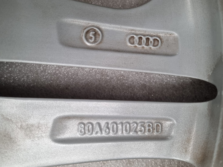 Load image into Gallery viewer, Genuine AUDI 18x8 ET39 5/112 025BD Wheels Set of 4