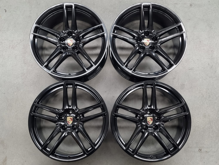 Load image into Gallery viewer, Genuine Porsche Macan 2021 Model 20 Inch Black Wheels Set of 4