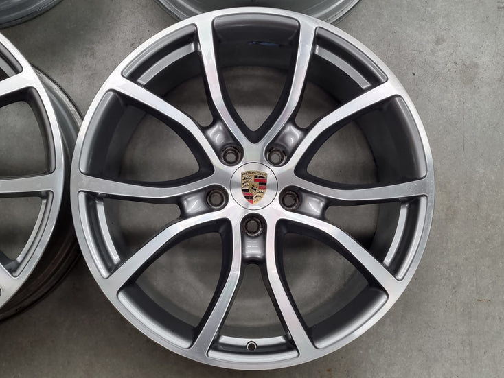Load image into Gallery viewer, Genuine Porsche Cayenne 2020 Turbo 21 Inch Exclusive Design Wheels Set of 4