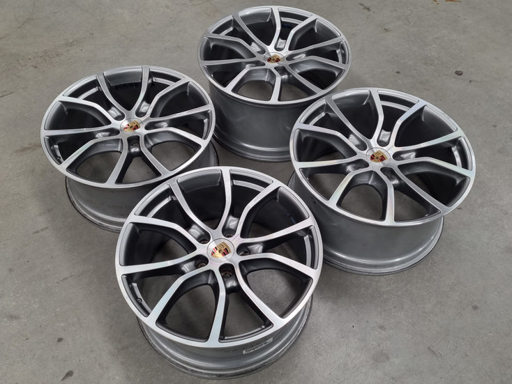 Load image into Gallery viewer, Genuine Porsche Cayenne 2020 Turbo 21 Inch Exclusive Design Wheels Set of 4