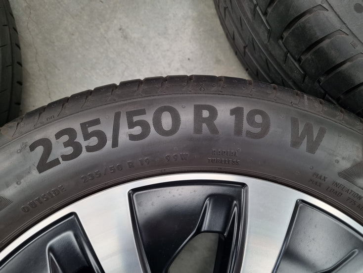 Load image into Gallery viewer, Genuine Mercedes Benz GLB X247 19 Inch Wheels and Tyres Set of 4