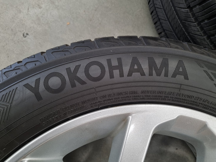 Load image into Gallery viewer, Genuine Land Rover Discovery Sport 19 Inch Wheels and Tyres Set of 4