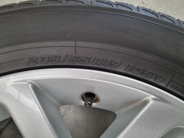 Load image into Gallery viewer, Genuine Land Rover Discovery Sport 19 Inch Wheels and Tyres Set of 4
