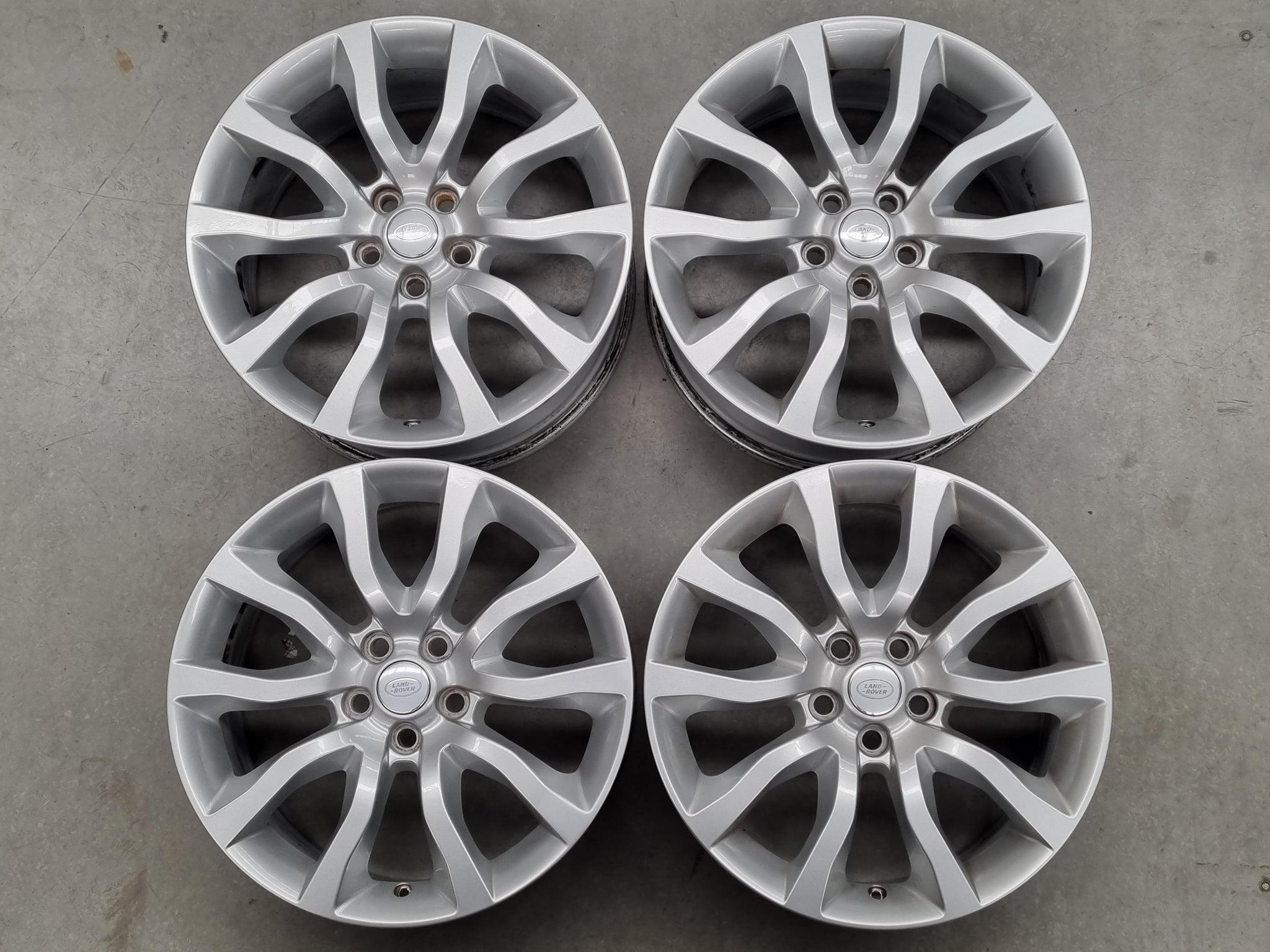 Load image into Gallery viewer, Genuine Range Rover Sport 20 Inch Alloy Wheels Set of 4
