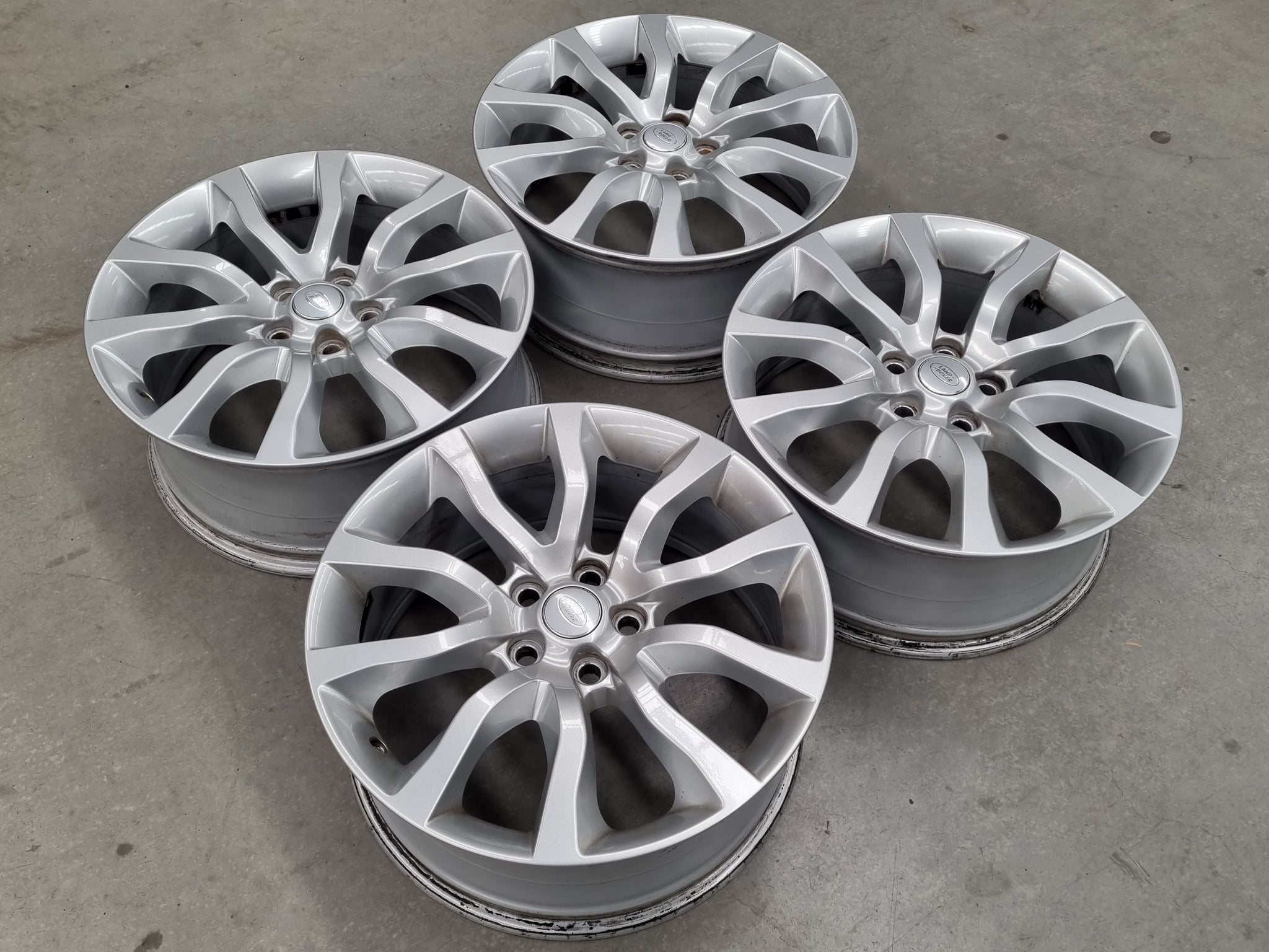 Load image into Gallery viewer, Genuine Range Rover Sport 20 Inch Alloy Wheels Set of 4
