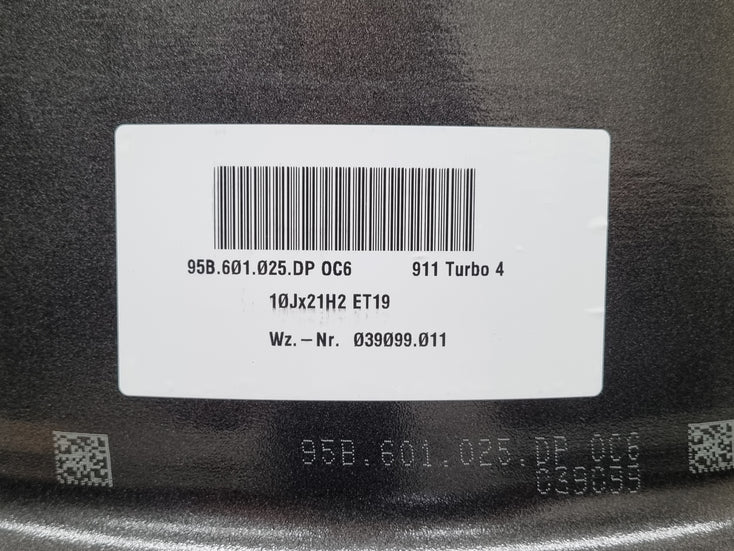 Load image into Gallery viewer, Genuine Porsche Macan 2022 Turbo 21 Inch Wheels Set of 4