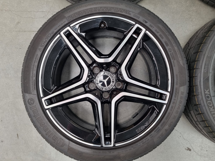 Load image into Gallery viewer, Genuine Mercedes Benz AMG A250 W177 18 Inch Wheels and Tyres Set of 4