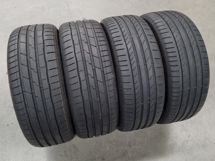 Load image into Gallery viewer, Genuine Mercedes Benz AMG A250 W177 18 Inch Wheels and Tyres Set of 4