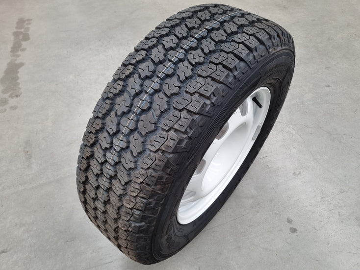 Load image into Gallery viewer, Genuine Land Rover Defender L663 Steel White 18 Inch Wheels and Tyres Set of 5