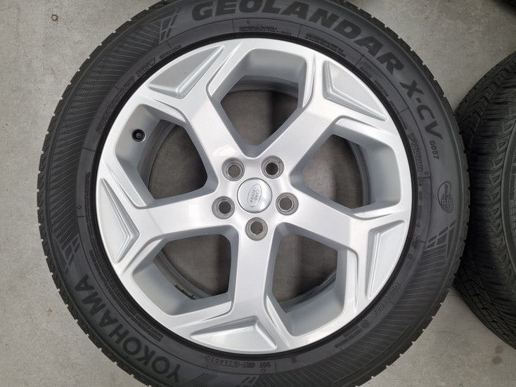 Load image into Gallery viewer, Genuine Range Rover Sport 2021 20 Inch Silver Wheels and Tyres Set of 4