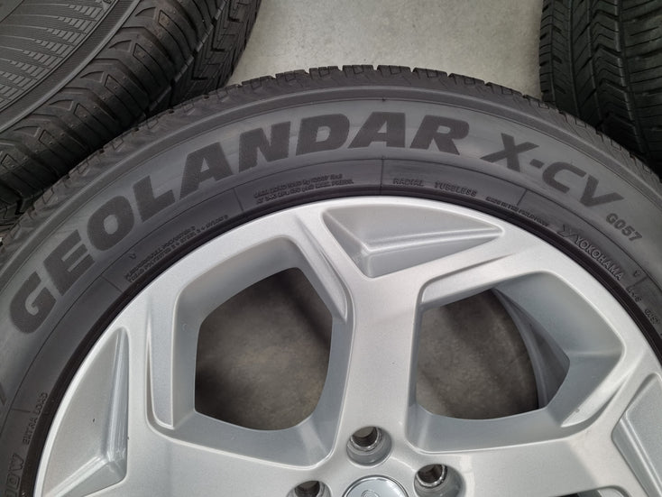 Load image into Gallery viewer, Genuine Range Rover Sport 2021 20 Inch Silver Wheels and Tyres Set of 4