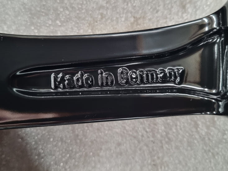 Load image into Gallery viewer, Genuine Porsche Cayenne 2020 Turbo 21 Inch Black Wheels Set of 4