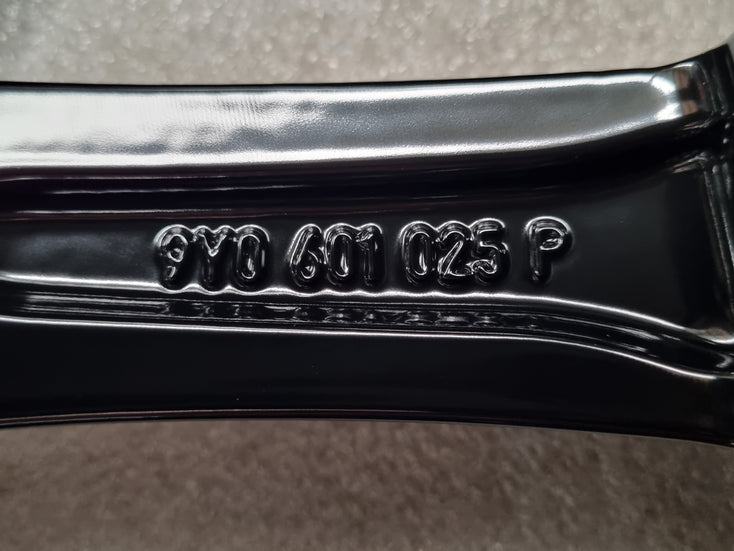 Load image into Gallery viewer, Genuine Porsche Cayenne 2020 Turbo 21 Inch Black Wheels Set of 4