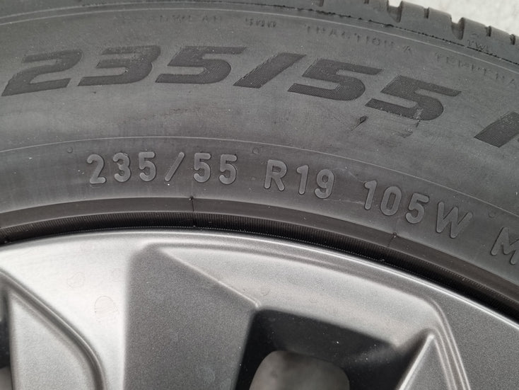 Load image into Gallery viewer, Genuine Land Rover Discovery Sport 19 Inch LK72 Wheels and Tyres Set of 4