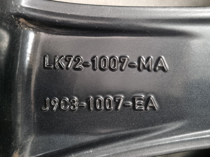 Load image into Gallery viewer, Genuine Land Rover Discovery Sport 19 Inch LK72 Wheels and Tyres Set of 4