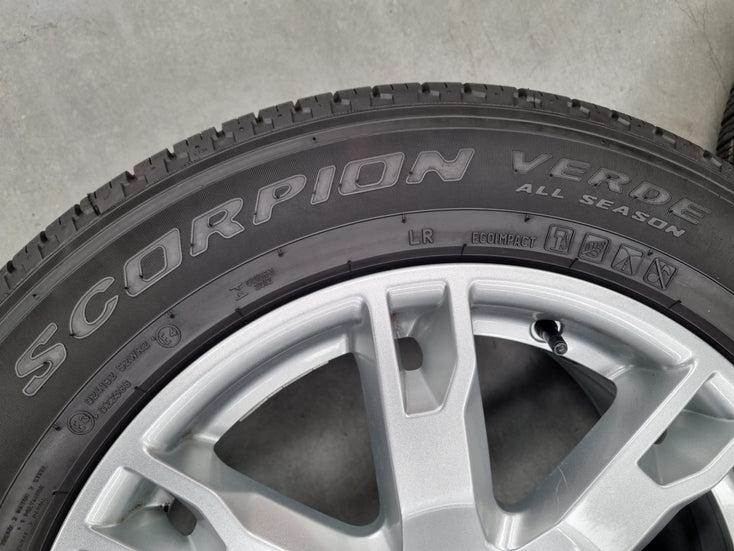 Load image into Gallery viewer, Genuine Range Rover Evoque BJ32 18 Inch Wheels and Tyres Set of 4