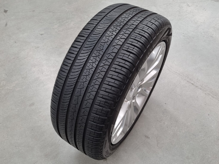 Load image into Gallery viewer, Genuine Range Rover Sport 21 Inch DK62 Silver Wheel and Tyre Single