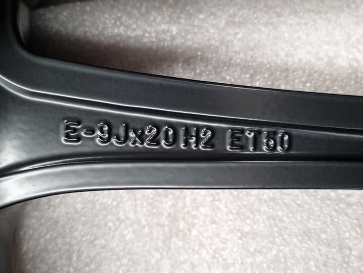Load image into Gallery viewer, Genuine Porsche Cayenne 2021 Sport 20 Inch Black Wheels Set of 4