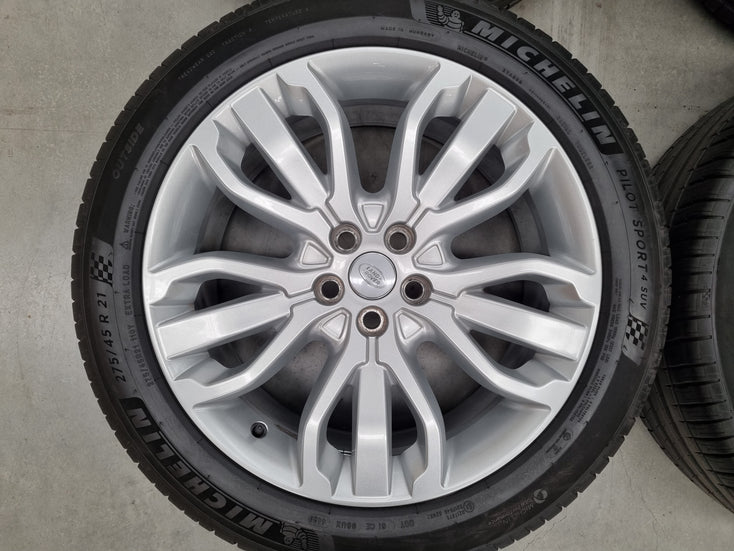 Load image into Gallery viewer, Genuine Range Rover Sport 21 Inch DK62 Silver Wheels and Tyres Set of 4