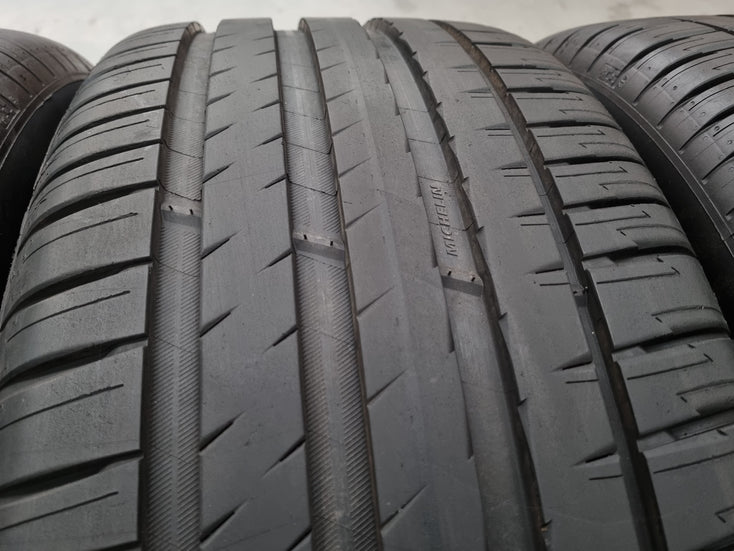 Load image into Gallery viewer, Genuine Range Rover Sport 21 Inch DK62 Silver Wheels and Tyres Set of 4