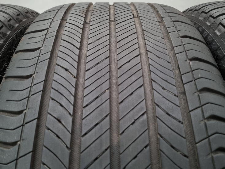 Load image into Gallery viewer, Genuine Range Rover Sport 21 Inch 2023 Model Wheels and Tyres Set of 4