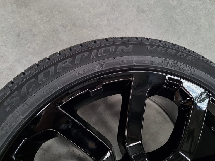 Load image into Gallery viewer, Genuine Range Rover Sport 22 Inch HSE Black Wheel and Tyre Single