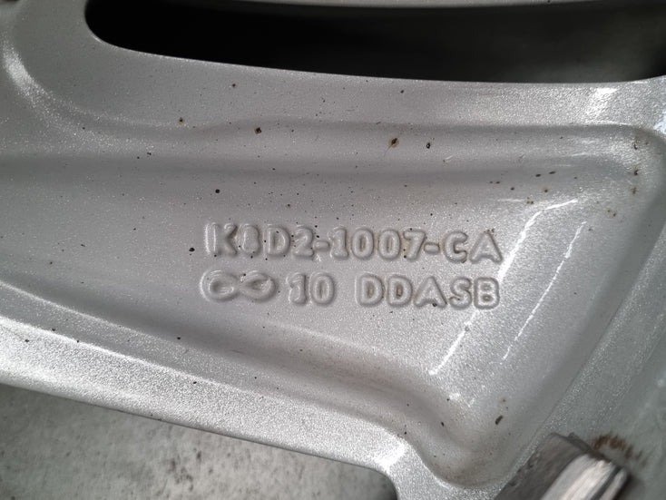 Load image into Gallery viewer, Genuine Range Rover Evoque 2022 Model 18 Inch Wheels and Tyres Set of 4