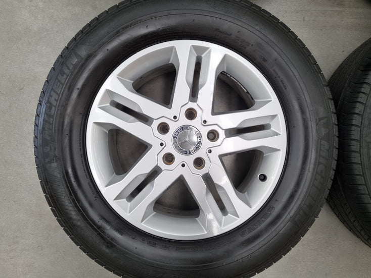 Load image into Gallery viewer, Genuine Mercedes Benz G350 18 Inch Wheels and Tyres Set of 4