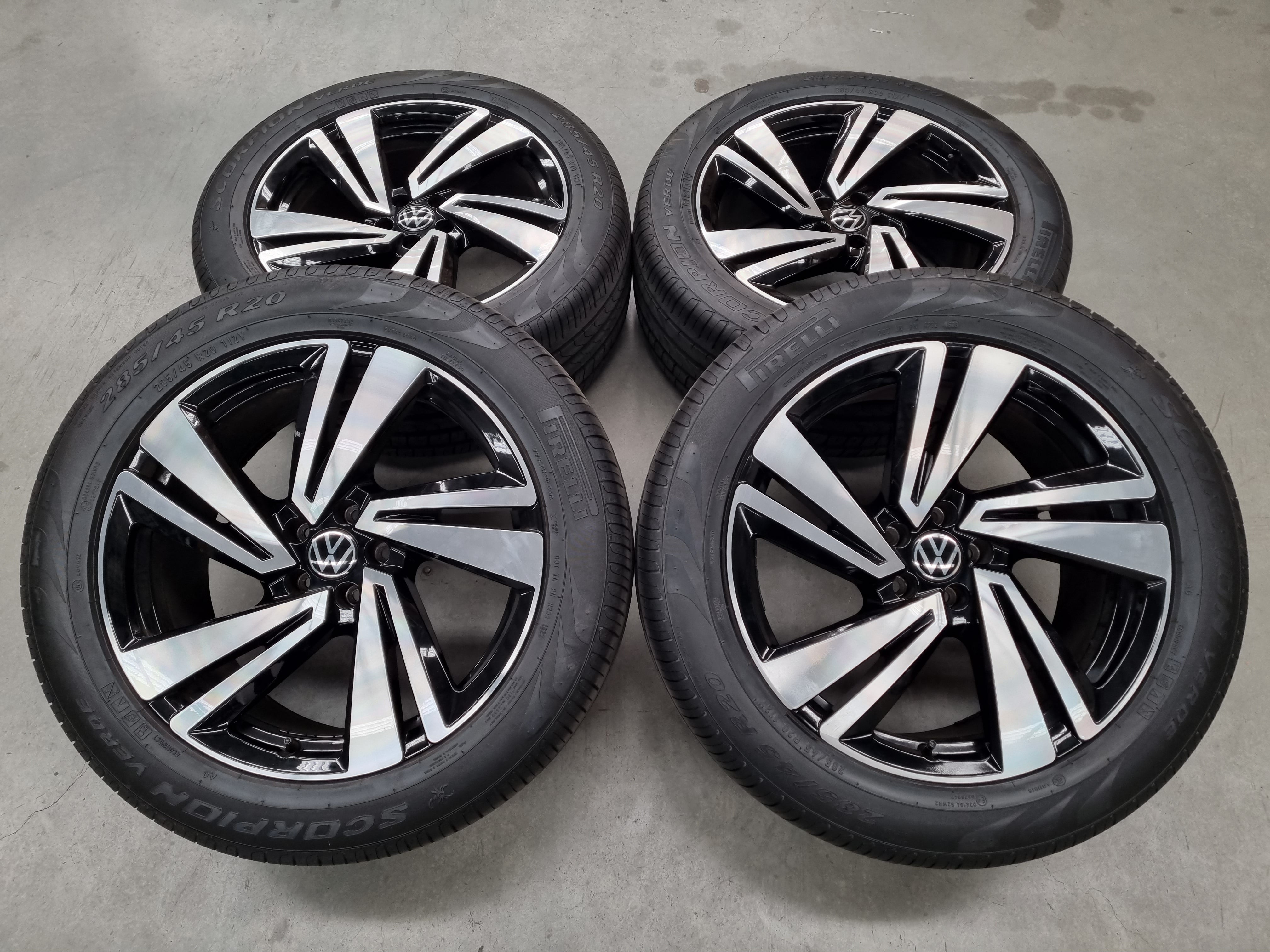 Genuine Volkswagen Touareg CR 20 Inch Nevada R-Line Wheels and Tyres S ...
