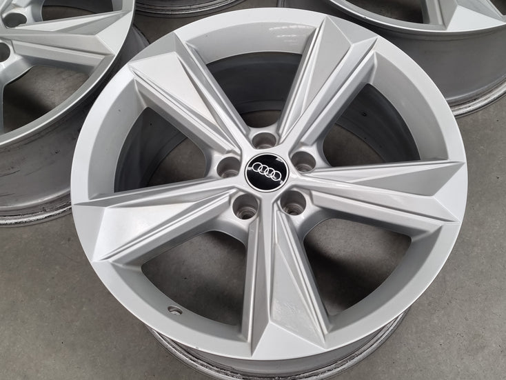 Load image into Gallery viewer, Genuine AUDI Q7 2020 Model 4M 19 Inch Alloy Wheels Set of 4