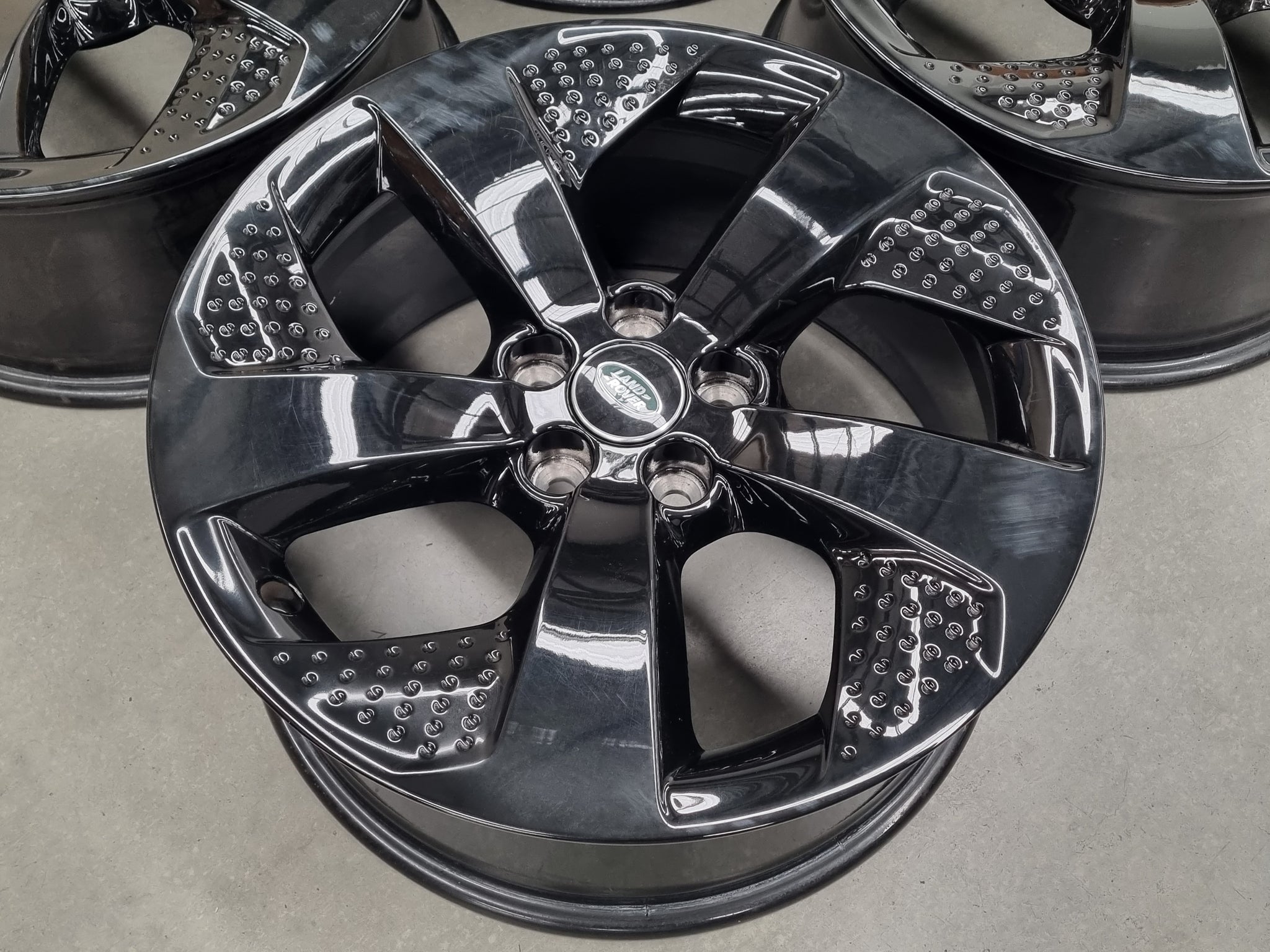 Range Rover Evoque Wheel Rims Load image into Gallery viewer, Genuine Range Rover Evoque 2020 Model ...