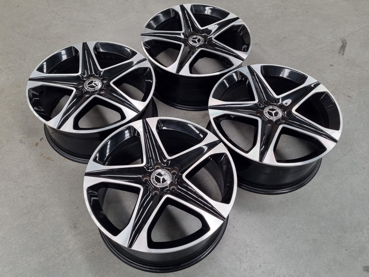 Load image into Gallery viewer, Genuine Mercedes Benz 2020 GLE400 AMG 20 Inch Wheels Set of 4